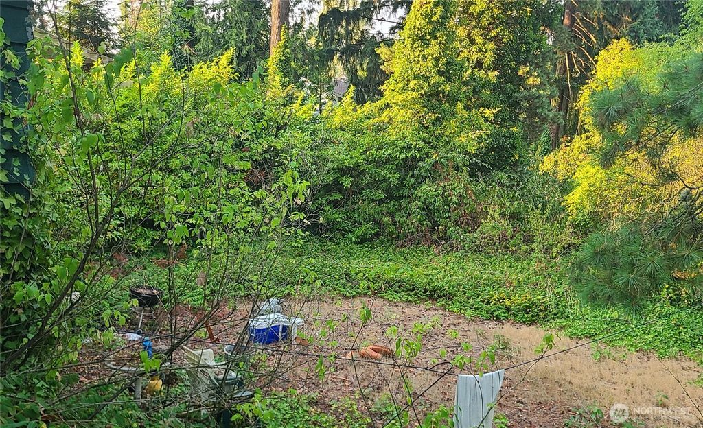 Photo of 15314 SE Newport Way, Bellevue, WA 98006 (MLS # 2428936)