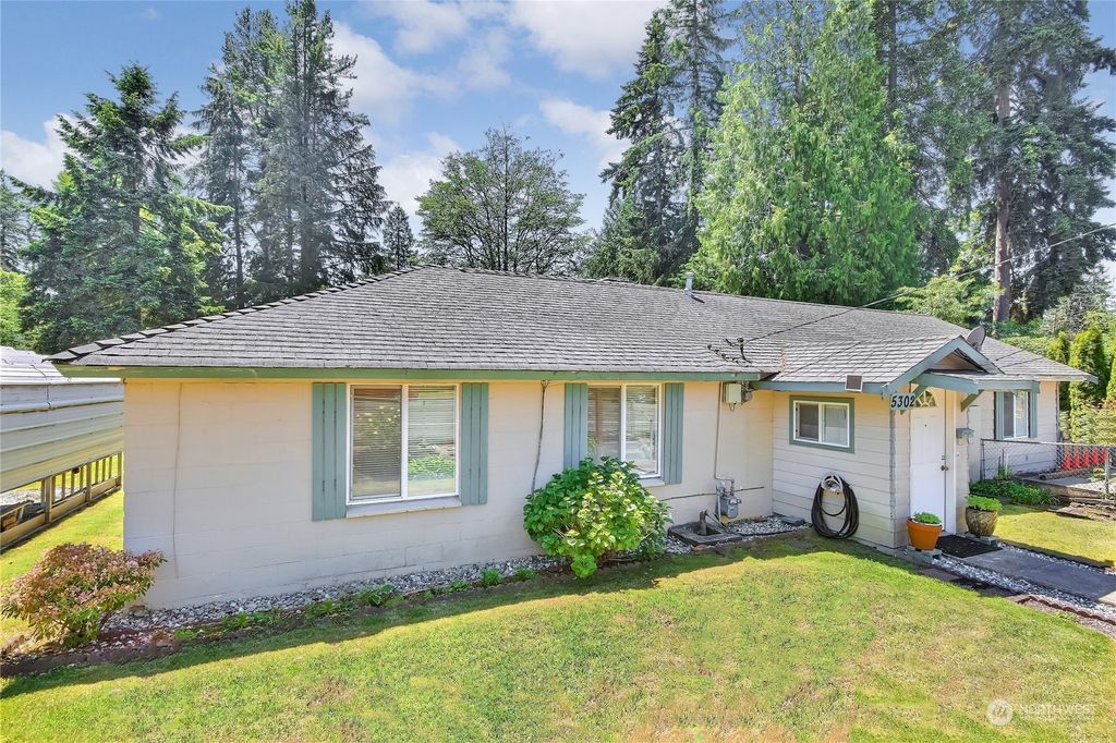Photo of 5302 236th Street SW, Mountlake Terrace, WA 98043 (MLS # 2254131)