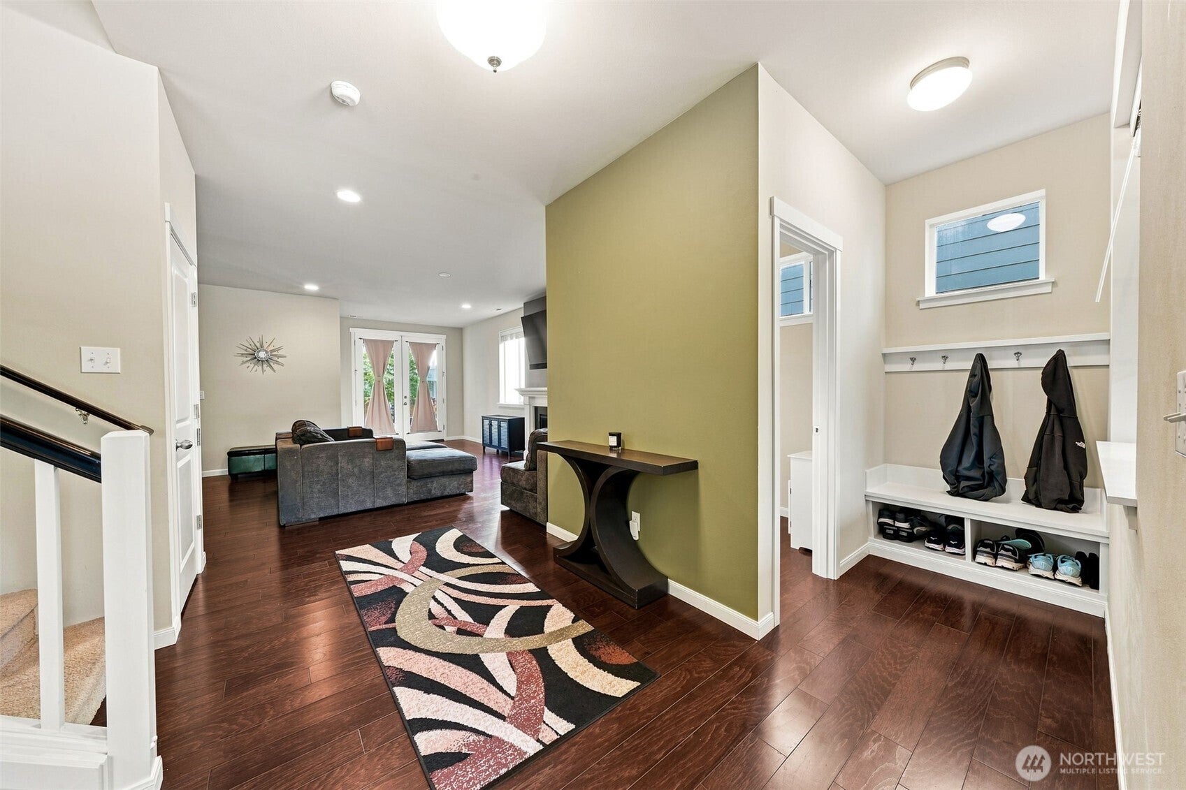 18817 Village Parkway E