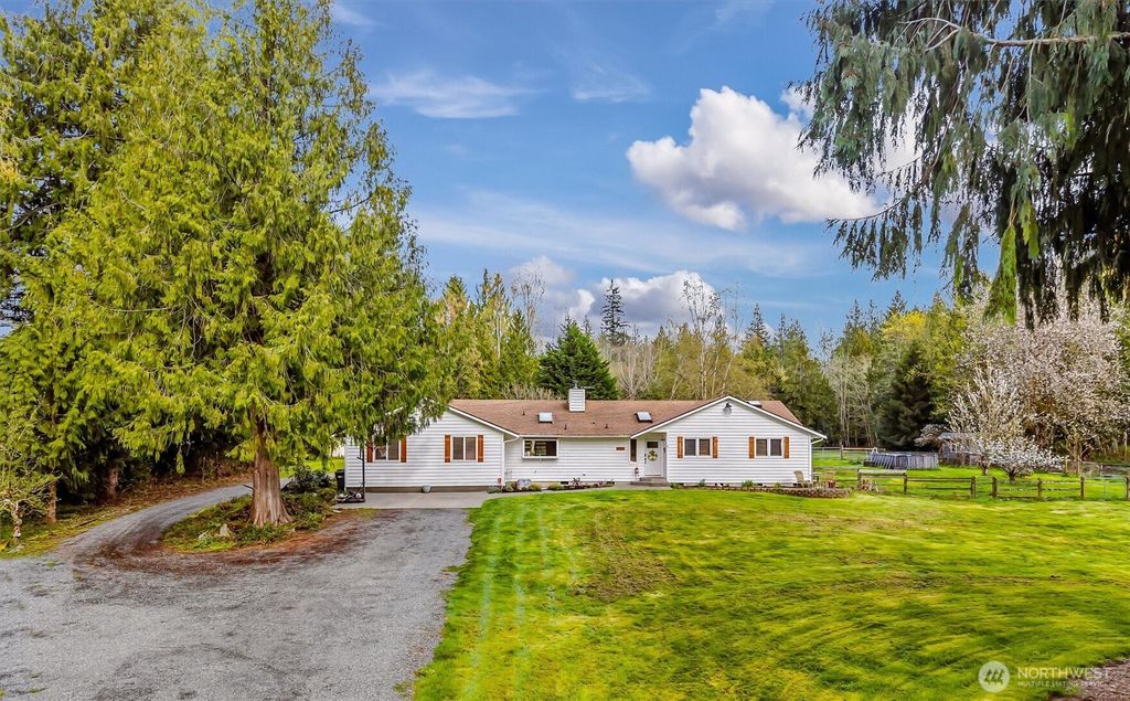 Photo of 11509 81st Avenue NE, Marysville, WA 98271 (MLS # 2508754)