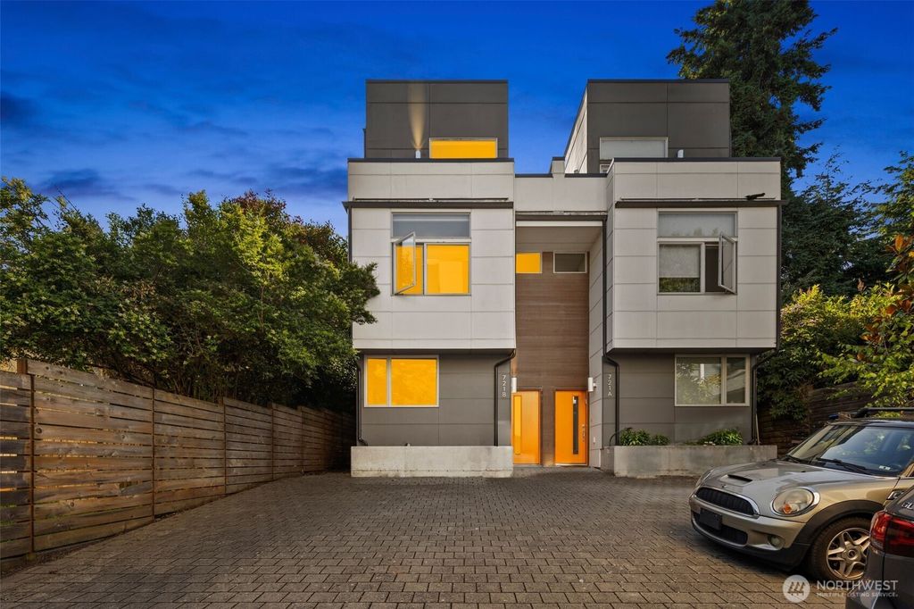 Photo of 721 26th Avenue S #B, Seattle, WA 98144 (MLS # 2390985)