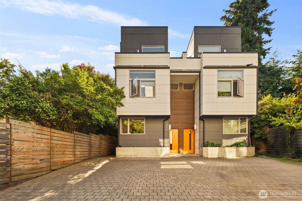 Photo of 721 26th Avenue S #B, Seattle, WA 98144 (MLS # 2390985)