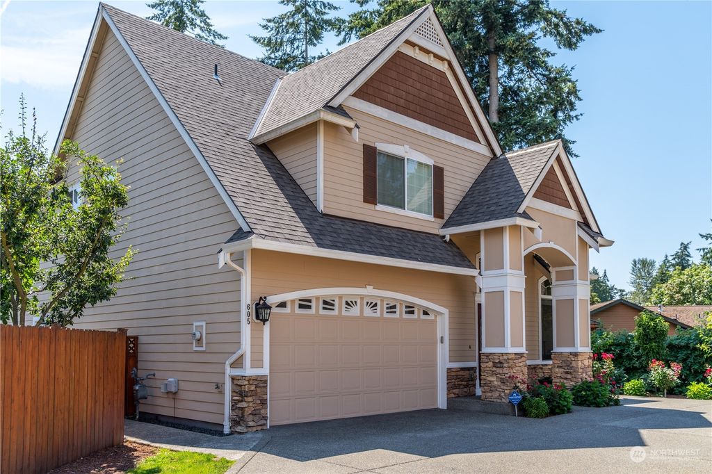 Photo of 605 S 310th Court, Federal Way, WA 98003 (MLS # 2021928)