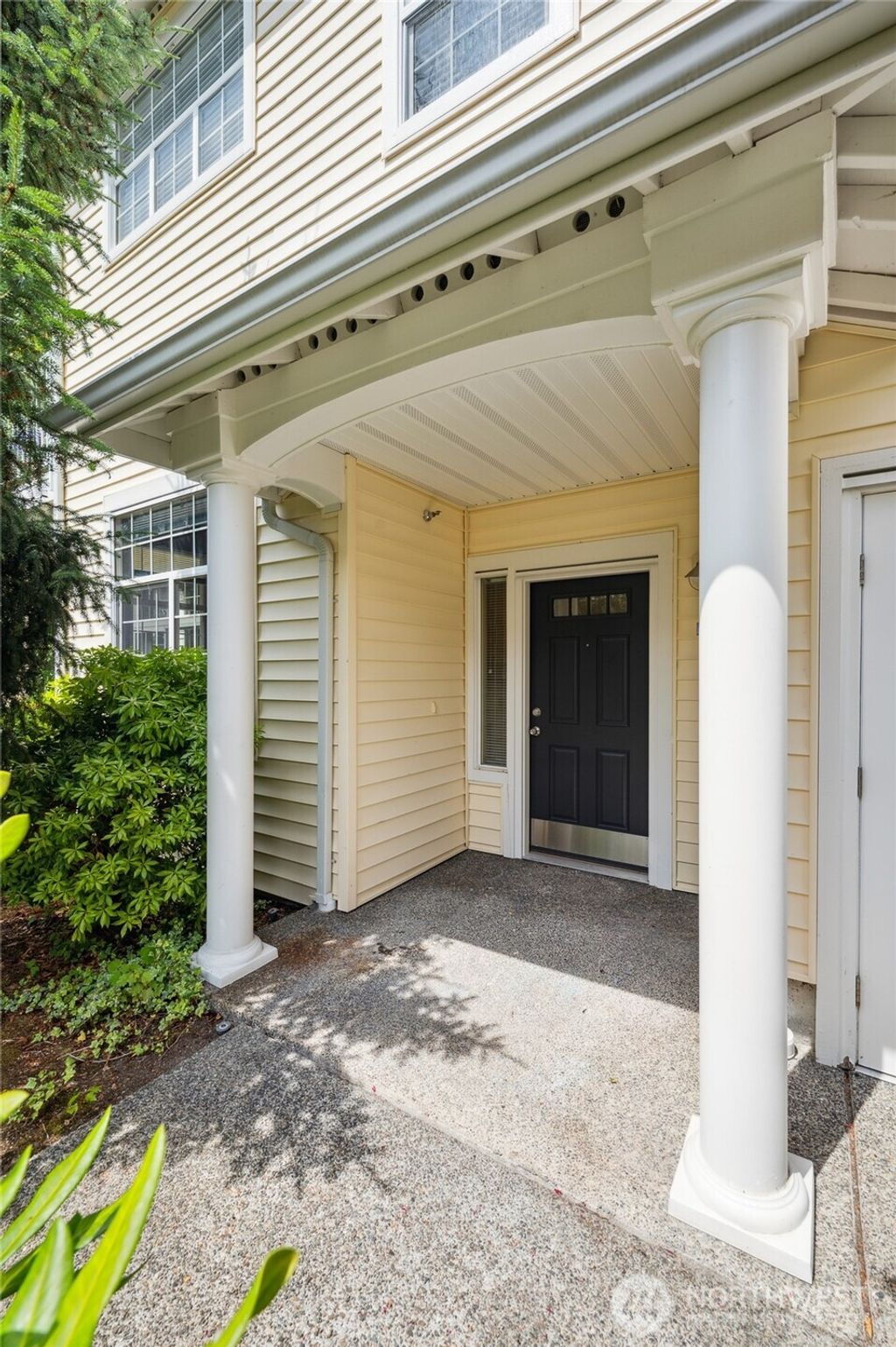 Photo of 1855 Trossachs Blvd SE #2002, Sammamish, WA 98075 (MLS # 2394228)