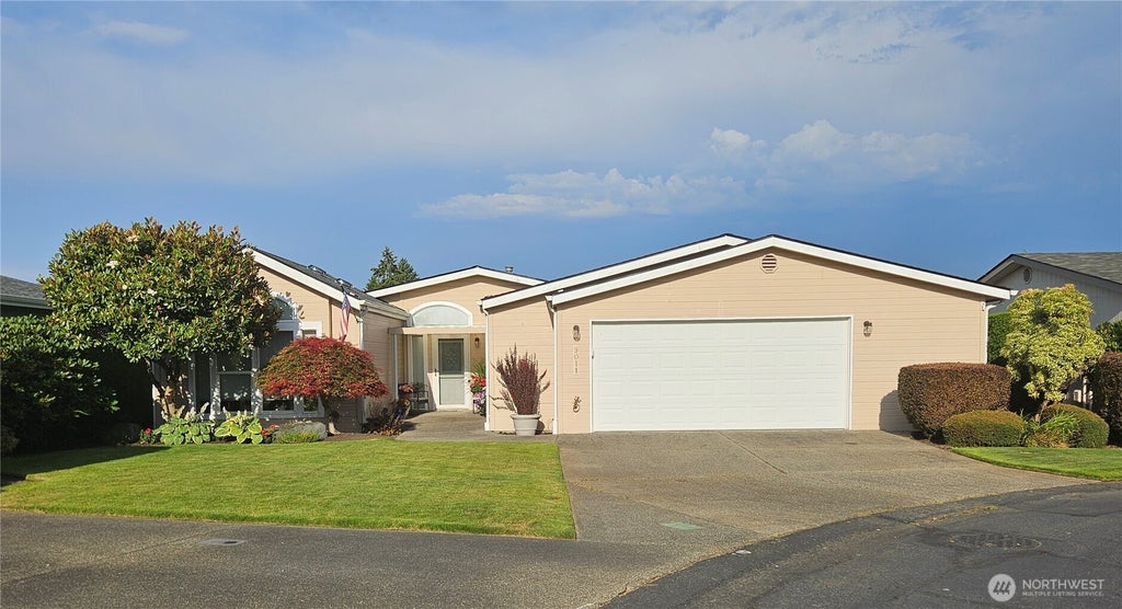 Photo of 9011 61st Avenue Ct E, Puyallup, WA 98371 (MLS # 2575021)