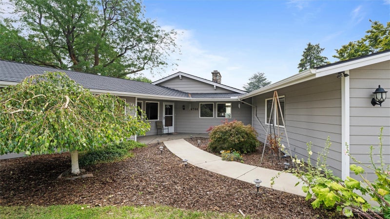 4706 Snowmountain Road