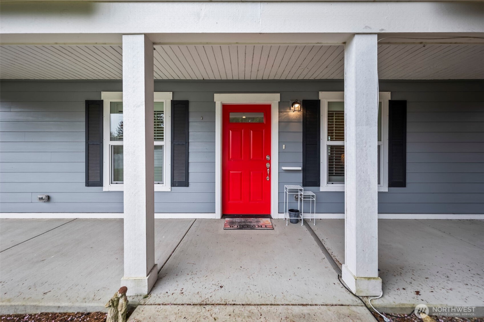 4925 Harbor View Drive NE