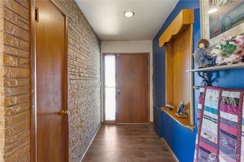 308 2nd Ave