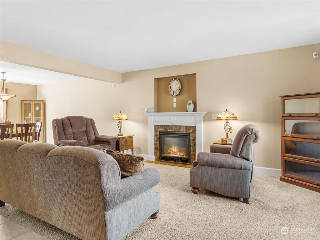 Photo of 11631 SE 266th Court, Kent, WA 98030 (MLS # 2295301)