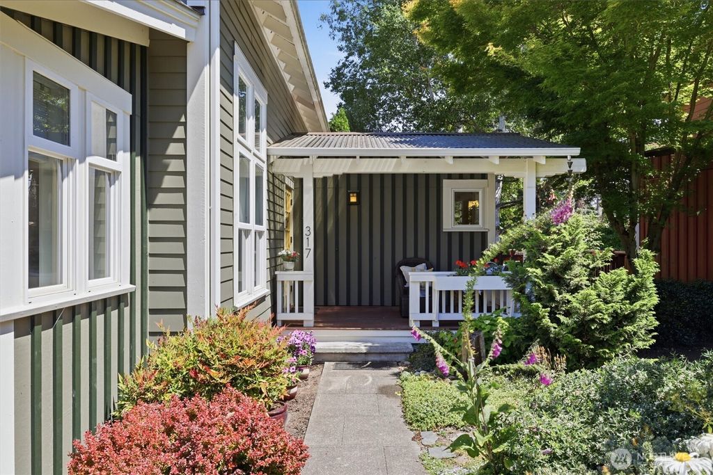 Photo of 317 N 160TH Place, Shoreline, WA 98133 (MLS # 2549732)