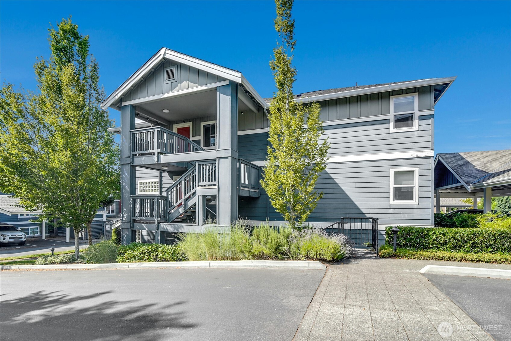 1698 25th Place NE 304