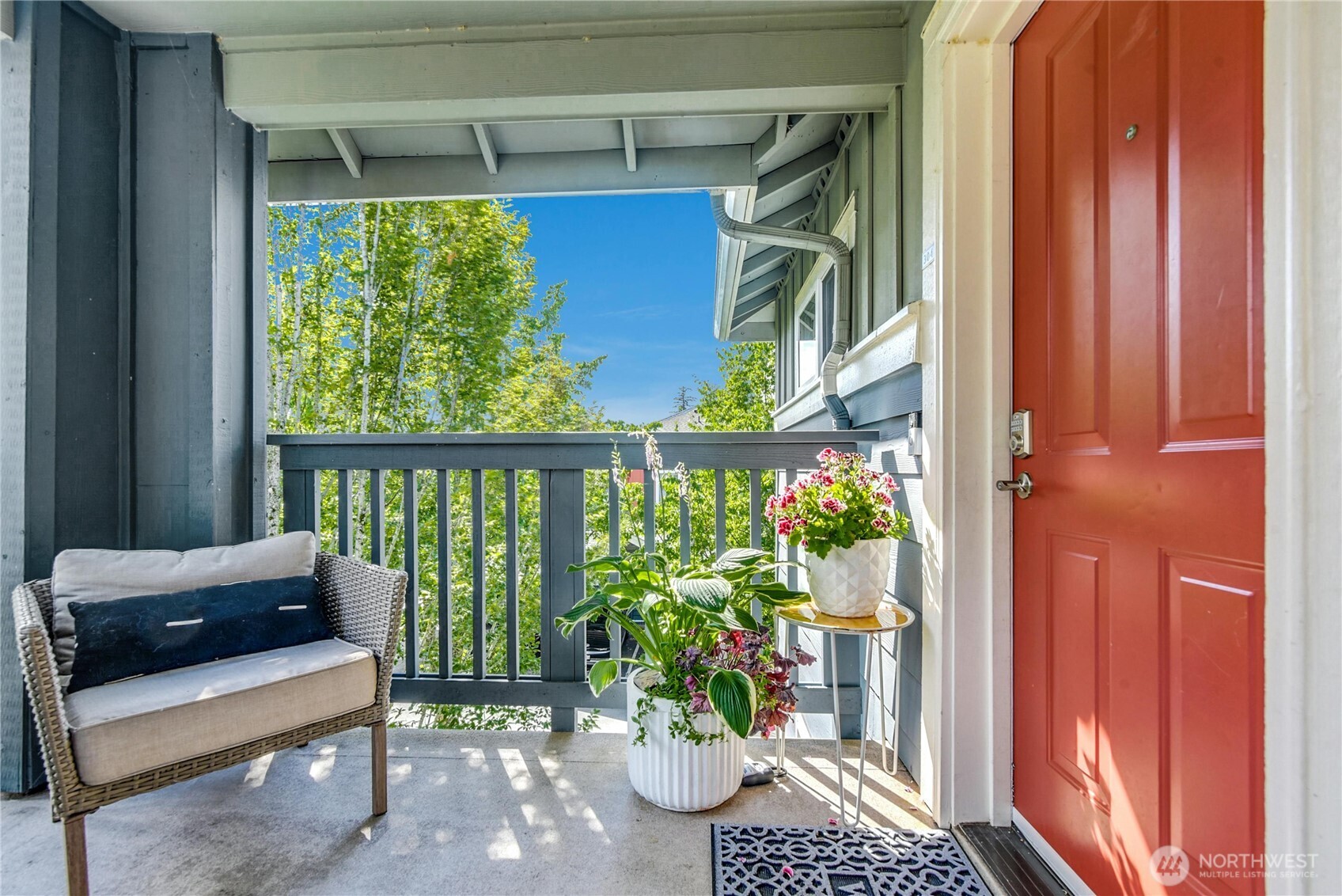 1698 25th Place NE 304