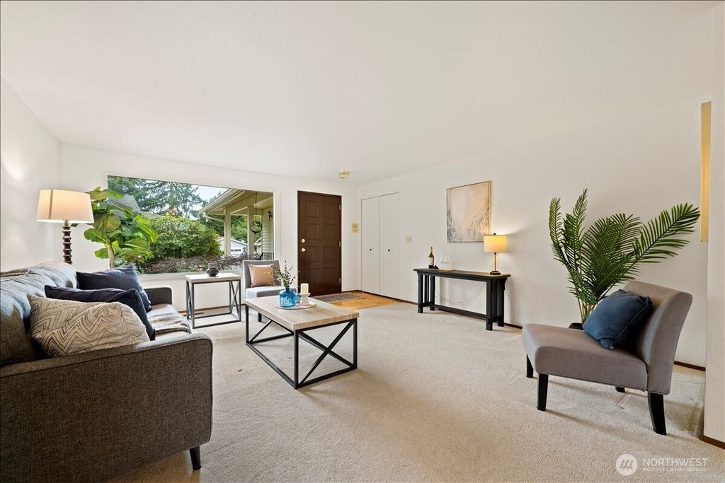 Photo of 24848 13th Avenue S, Des Moines, WA 98198 (MLS # 2498163)