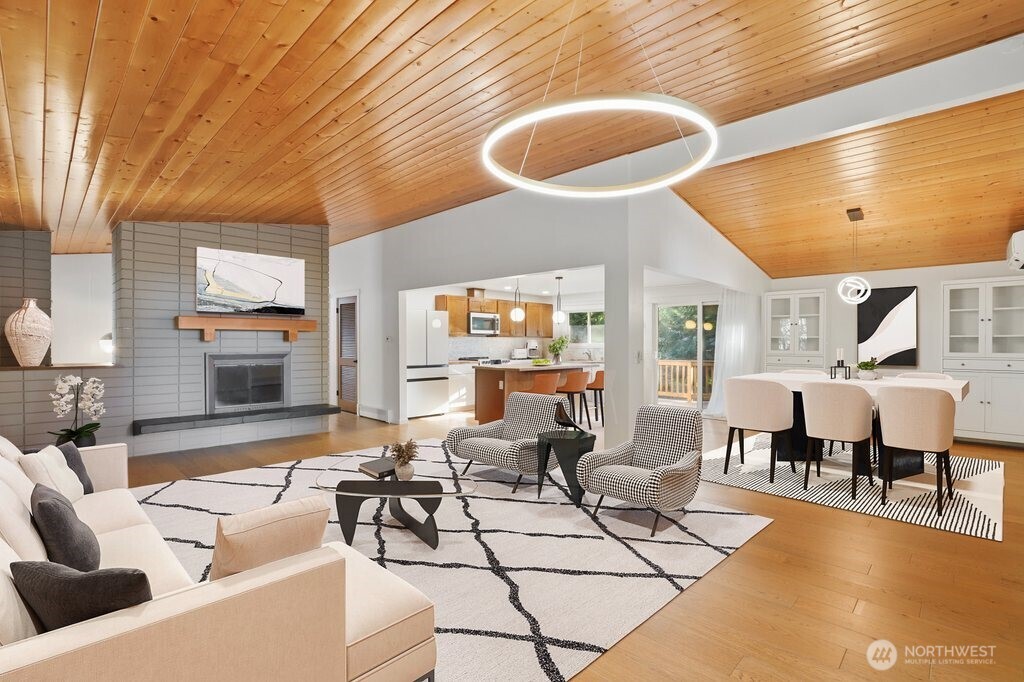 2015 Clairmont Circle SW