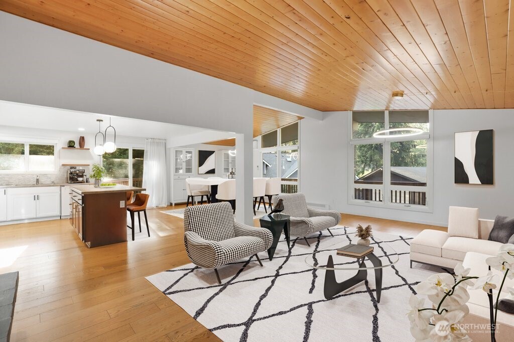 2015 Clairmont Circle SW