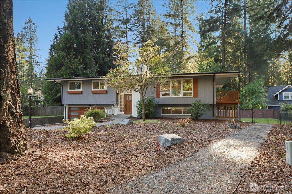 Photo of 2015 Clairmont Circle SW, Olympia, WA 98512 (MLS # 2518269)