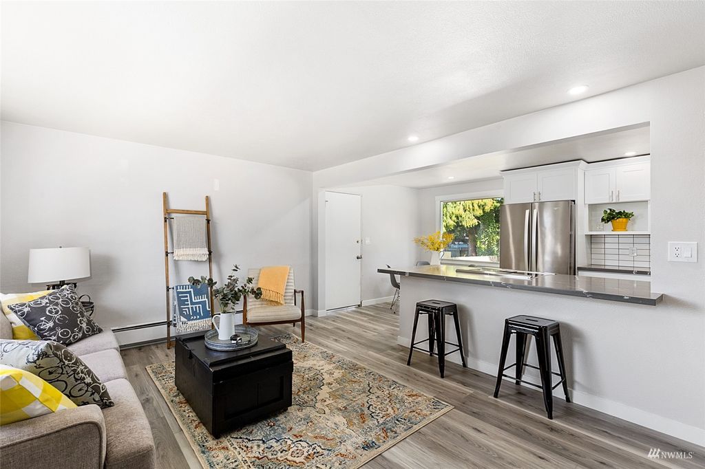 Photo of 6109 Magnolia Avenue, Everett, WA 98203 (MLS # 1994004)