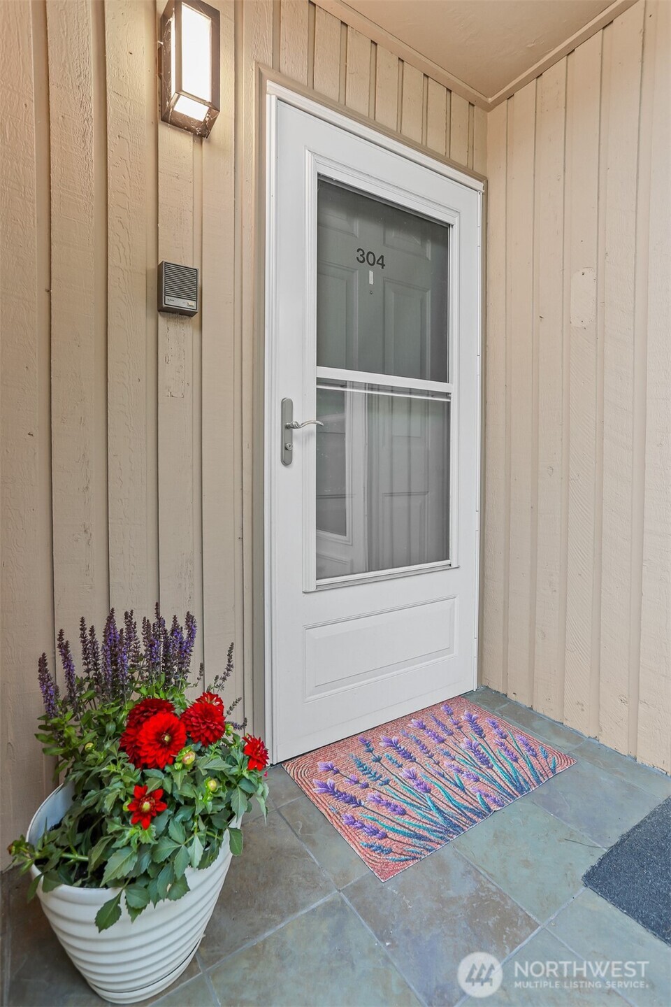 23001 Lakeview Drive 304