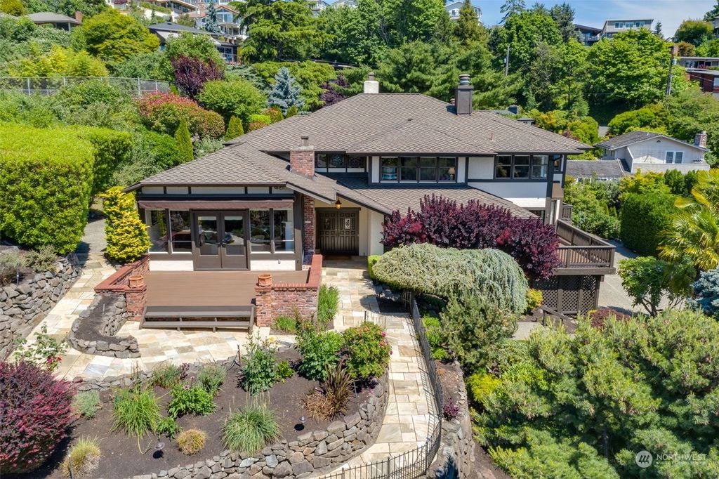 Photo of 4548 54th Avenue SW, Seattle, WA 98116 (MLS # 2130780)