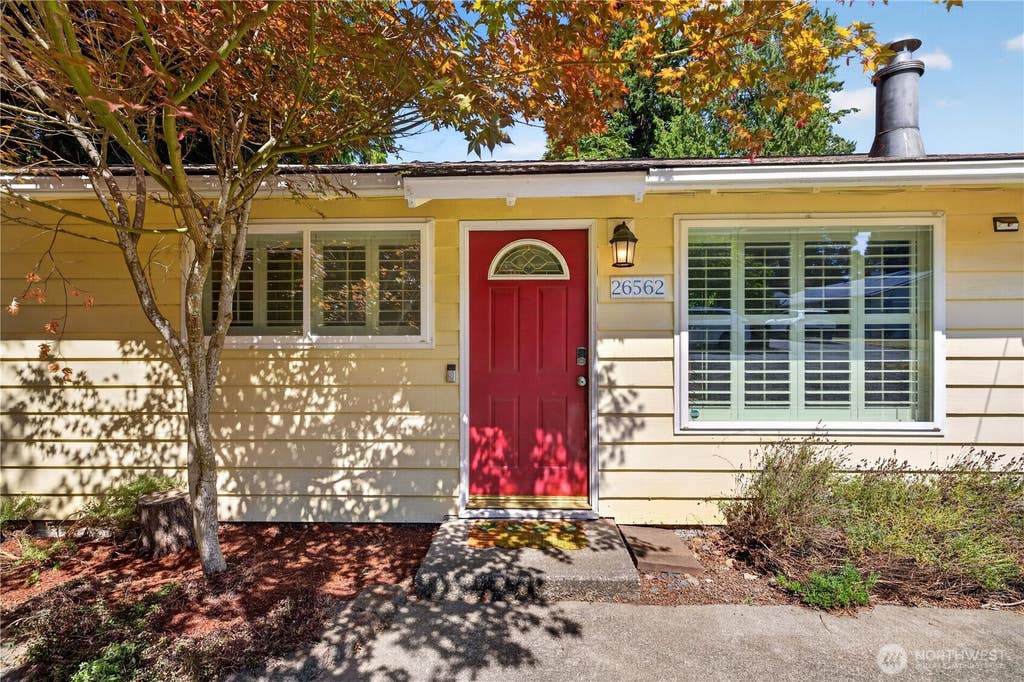 Photo of 26562 221st Place SE, Maple Valley, WA 98038 (MLS # 2568879)