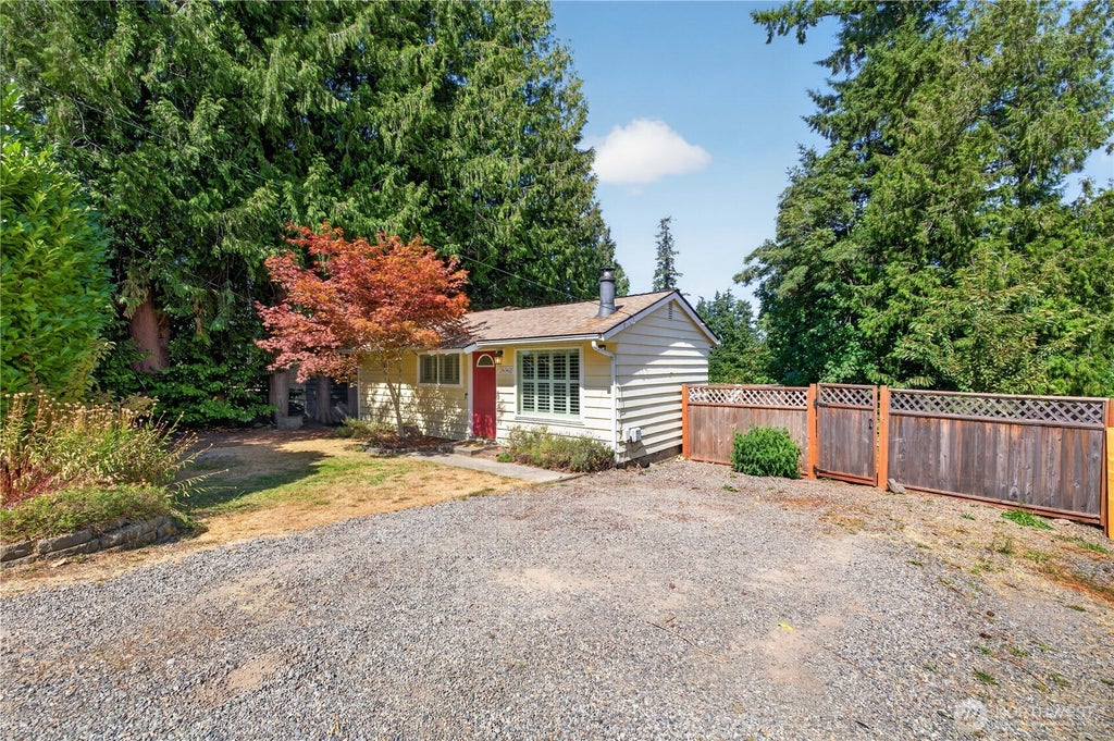 Photo of 26562 221st Place SE, Maple Valley, WA 98038 (MLS # 2568879)