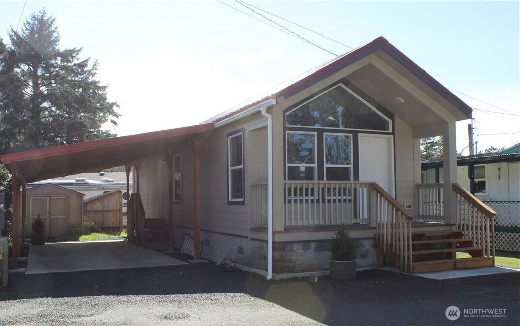 Photo of 802 S Forrest Street #4, Westport, WA 98595 (MLS # 2515661)