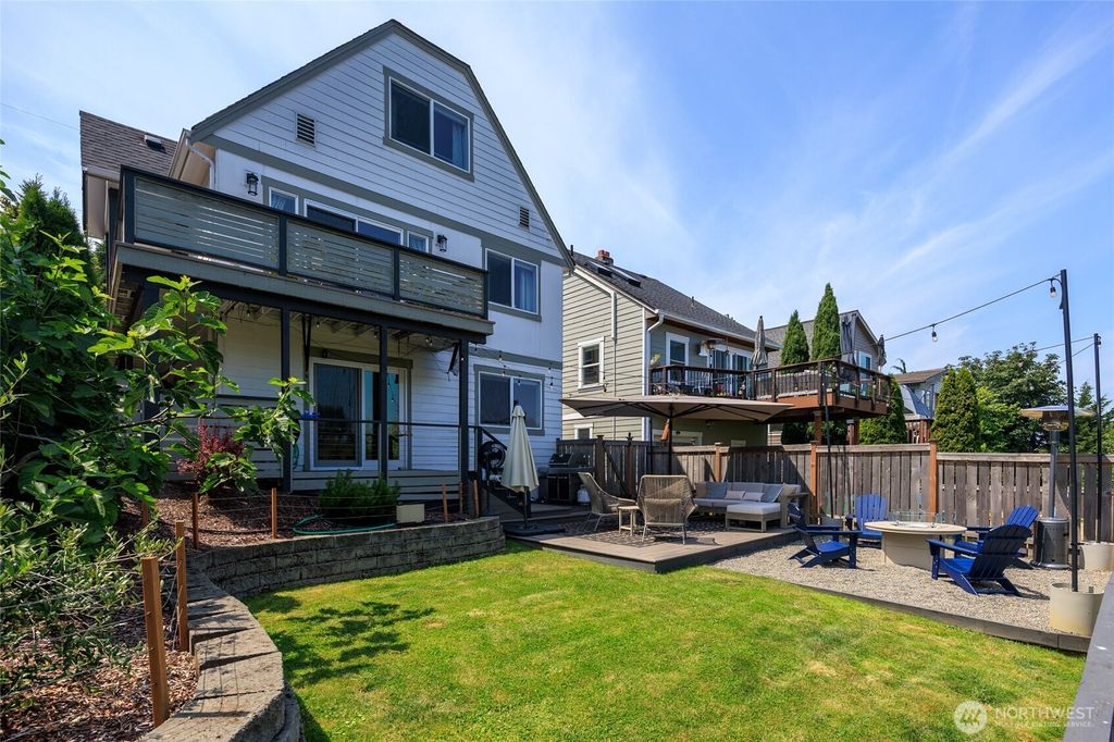 Photo of 1070 25th Avenue E, Seattle, WA 98112 (MLS # 2498270)