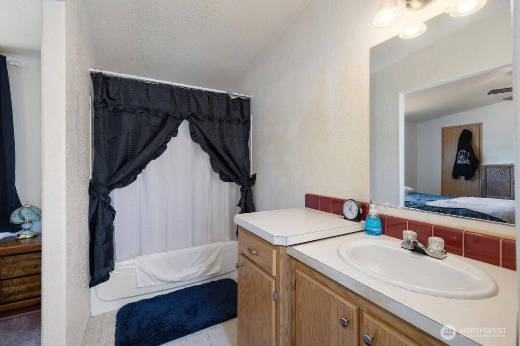 Photo of 81 Laurel Lane, Cle Elum, WA 98922 (MLS # 2493375)