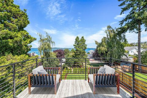 Photo of 425 Ton-A-Wan-Da Avenue NE, Tacoma, WA 98422 (MLS # 2479190)