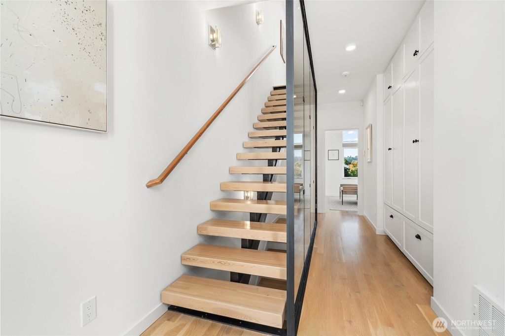 Photo of 2357 Yale Avenue E #B, Seattle, WA 98102 (MLS # 2424935)