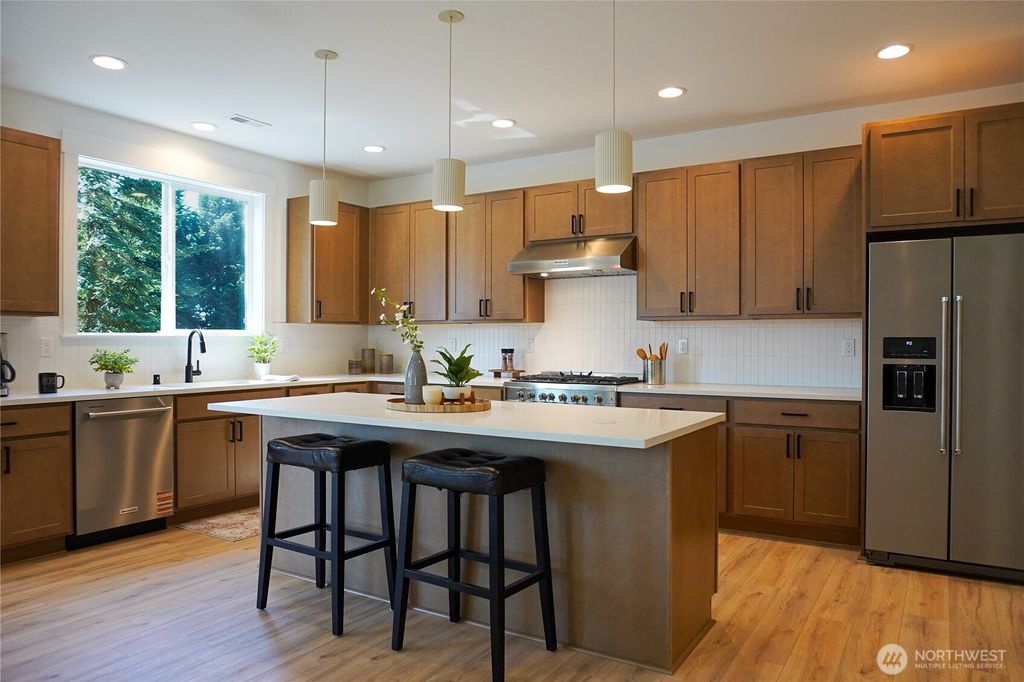 Photo of 10675 SE 170th Place, Renton, WA 98055 (MLS # 2528081)