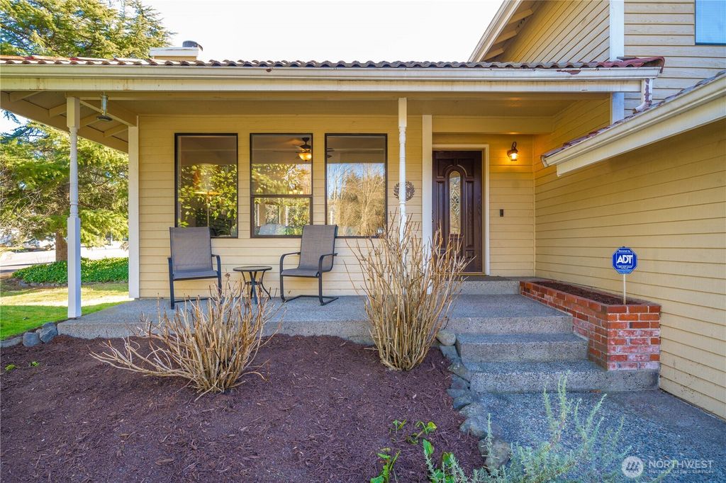 Photo of 5305 SW 324th Place, Federal Way, WA 98023 (MLS # 2332198)