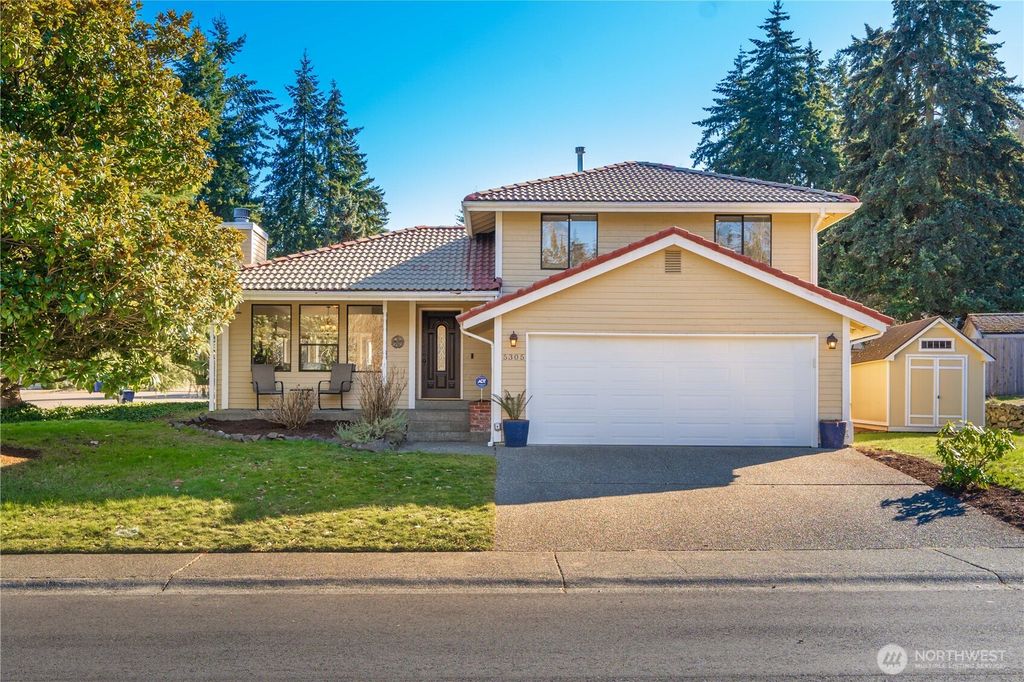 Photo of 5305 SW 324th Place, Federal Way, WA 98023 (MLS # 2332198)