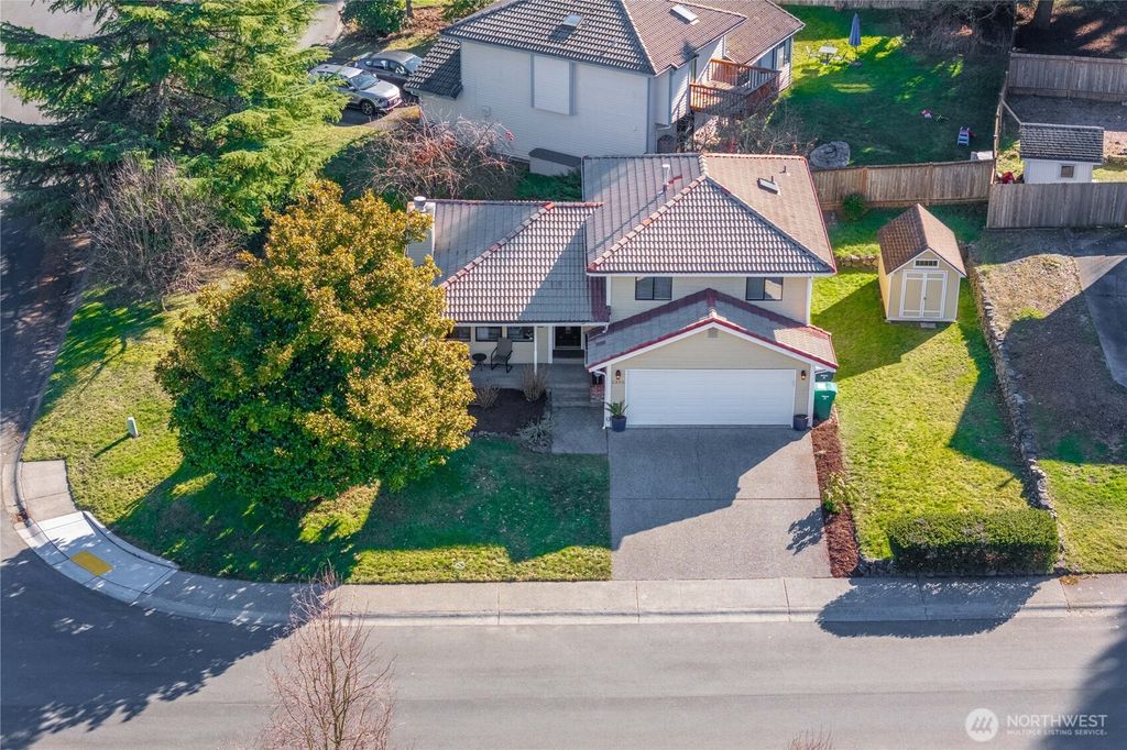 Photo of 5305 SW 324th Place, Federal Way, WA 98023 (MLS # 2332198)