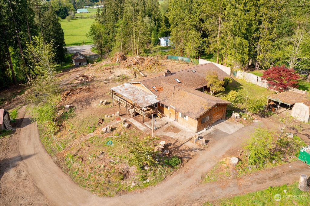 Photo of 37953 Auburn Enumclaw Road SE, Auburn, WA 98092 (MLS # 2067292)