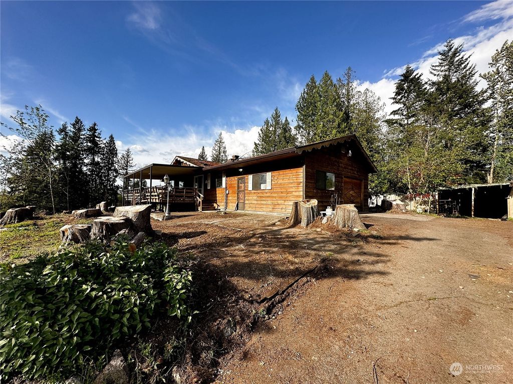 Photo of 37953 Auburn Enumclaw Road SE, Auburn, WA 98092 (MLS # 2067292)