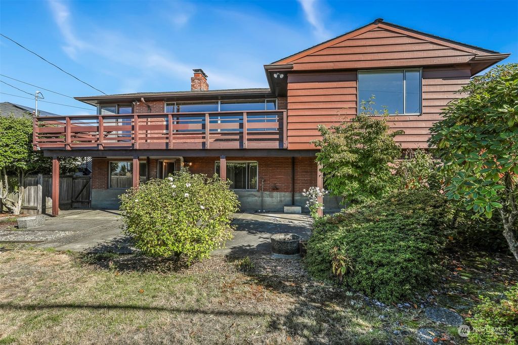 Photo of 9221 20th Avenue NW, Seattle, WA 98117 (MLS # 2169188)