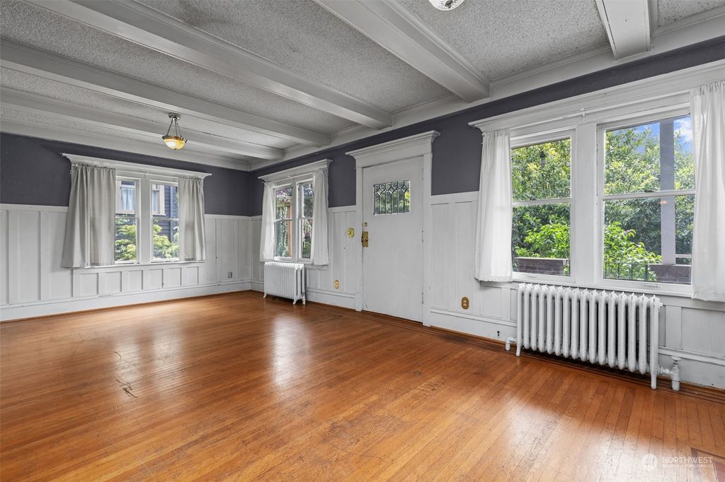 Photo of 1606 NE 65th Street, Seattle, WA 98115 (MLS # 2241195)