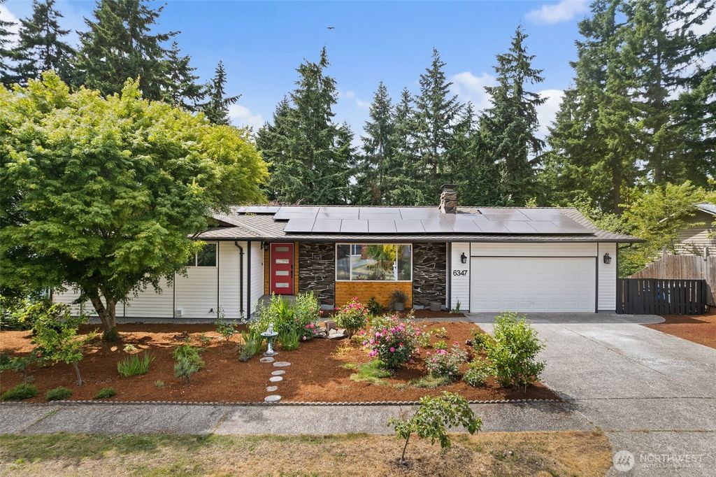 Photo of 6347 121st Avenue SE, Bellevue, WA 98006 (MLS # 2428518)