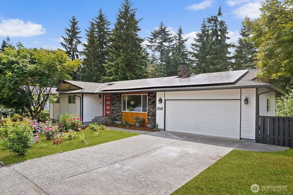 Photo of 6347 121st Avenue SE, Bellevue, WA 98006 (MLS # 2428518)