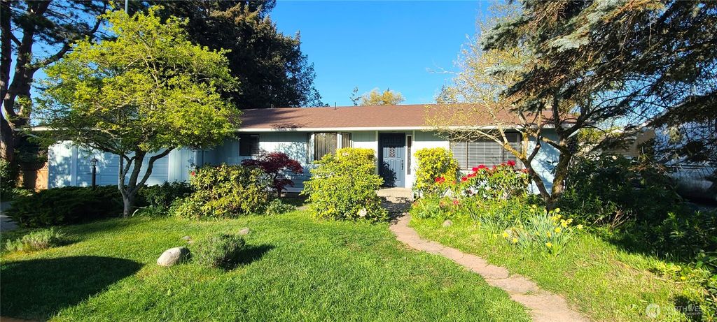 Photo of 243 Dungeness Meadows, Sequim, WA 98382 (MLS # 2520369)