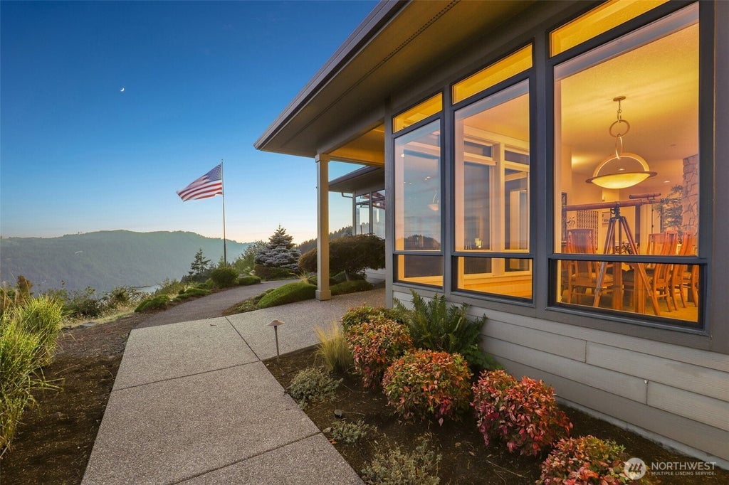 Photo of 1384 Bayswater Road, Amboy, WA 98601 (MLS # 2566265)