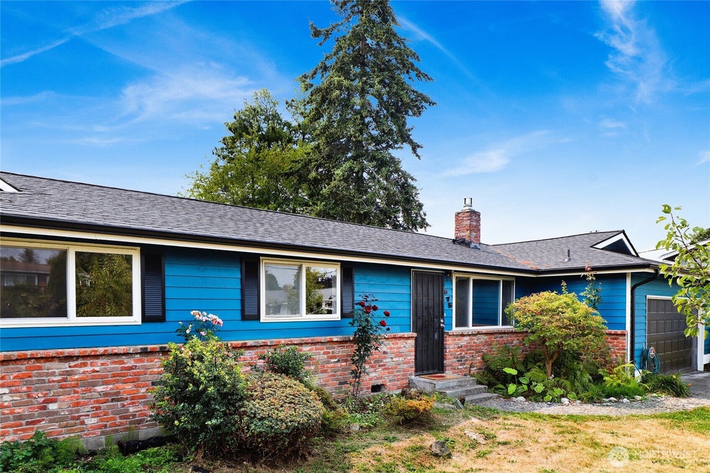 Photo of 875 Adelia Street, Blaine, WA 98230 (MLS # 2584580)