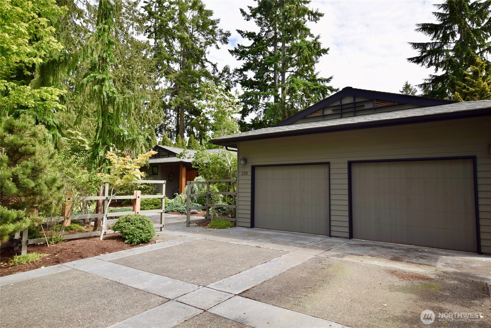 133 Fairway Place