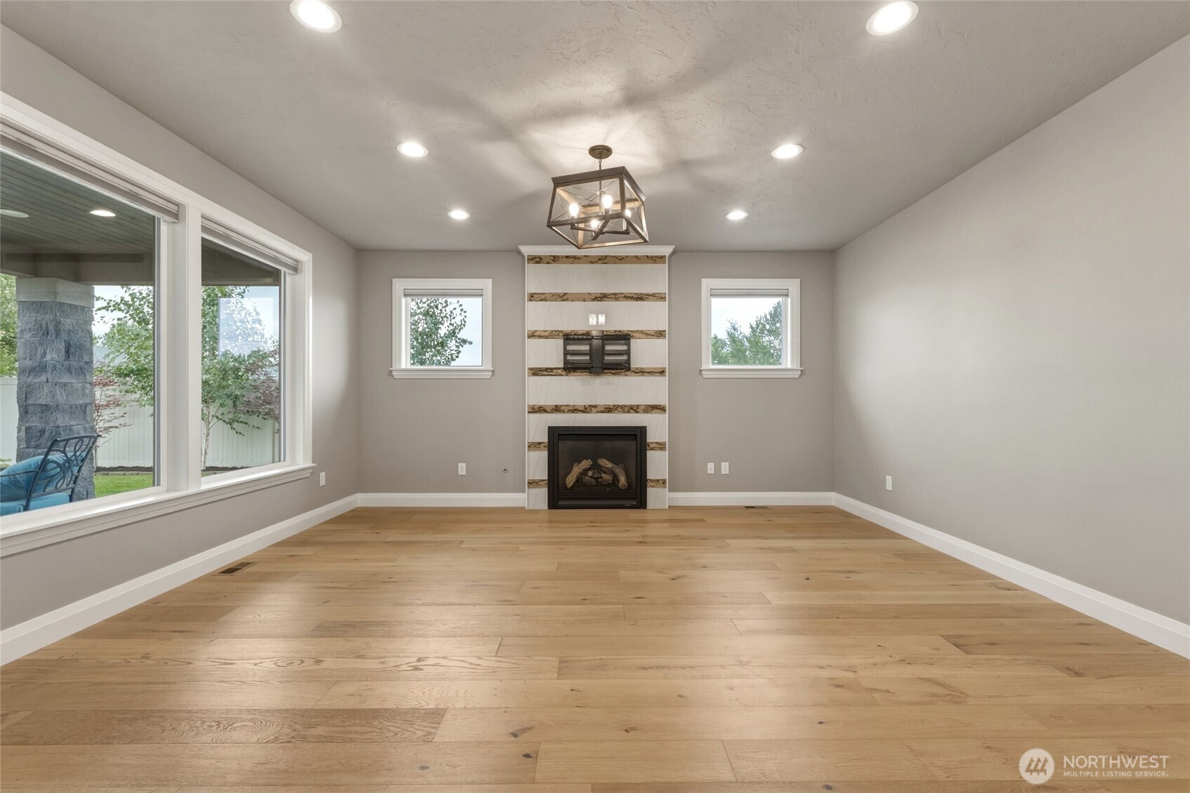 10 NE Alpine Drive