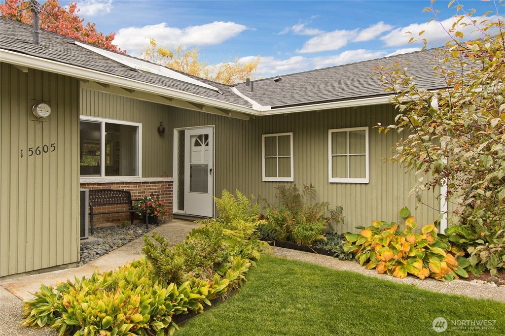 Photo of 15605 NE 1st Street, Bellevue, WA 98008 (MLS # 2591788)
