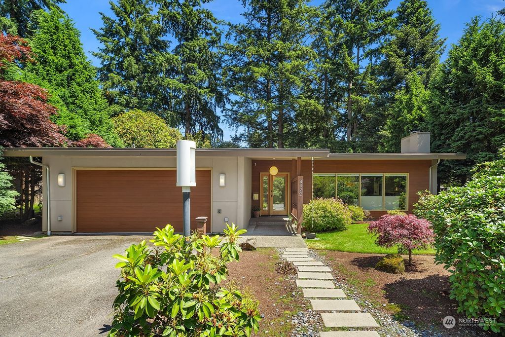 Photo of 4320 91st Avenue SE, Mercer Island, WA 98040 (MLS # 2250287)