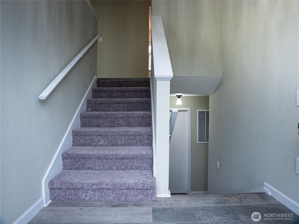 Photo of 13404 8th Avenue E, Tacoma, WA 98445 (MLS # 2459029)