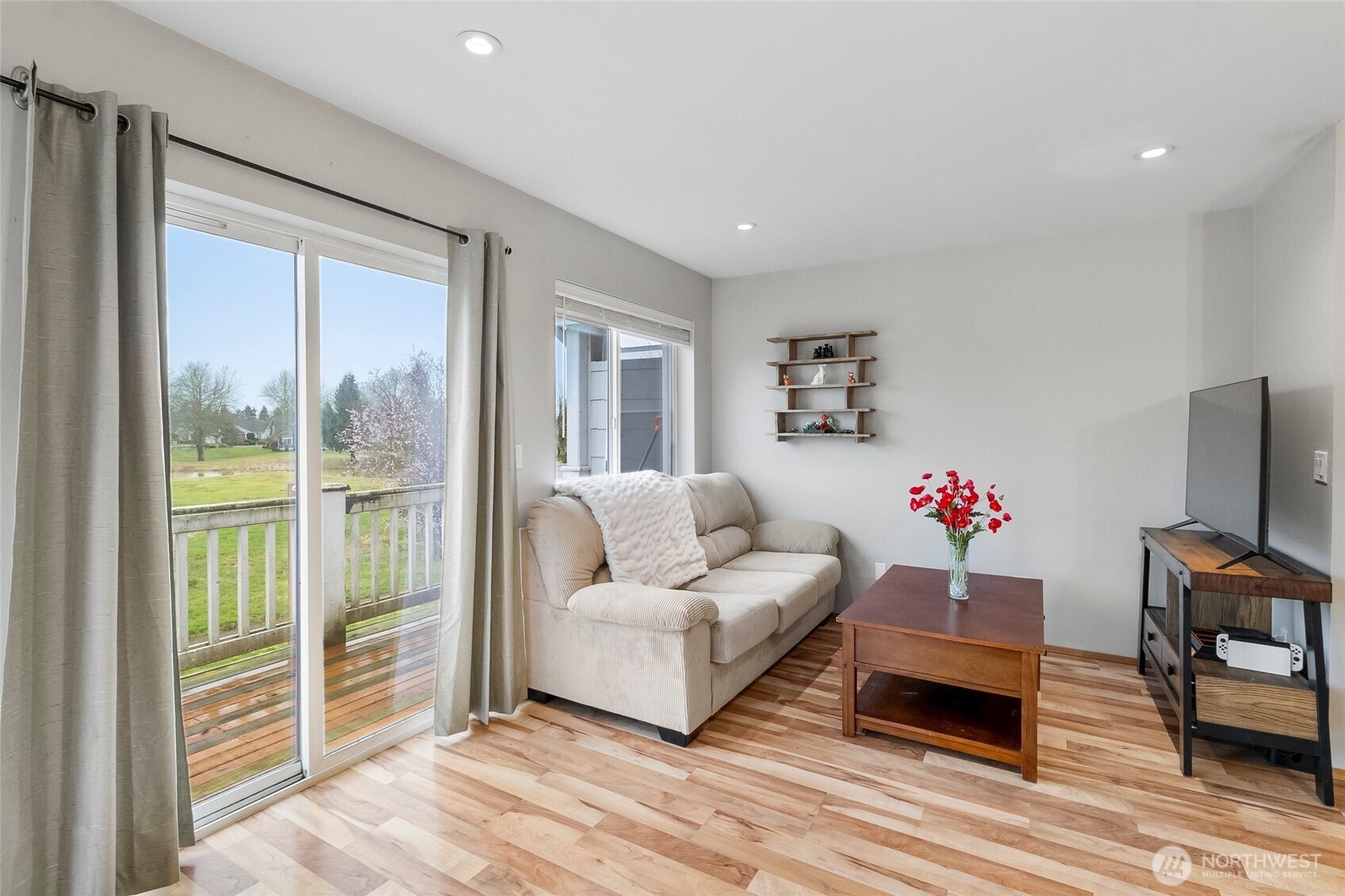 262 W Maberry Drive 201