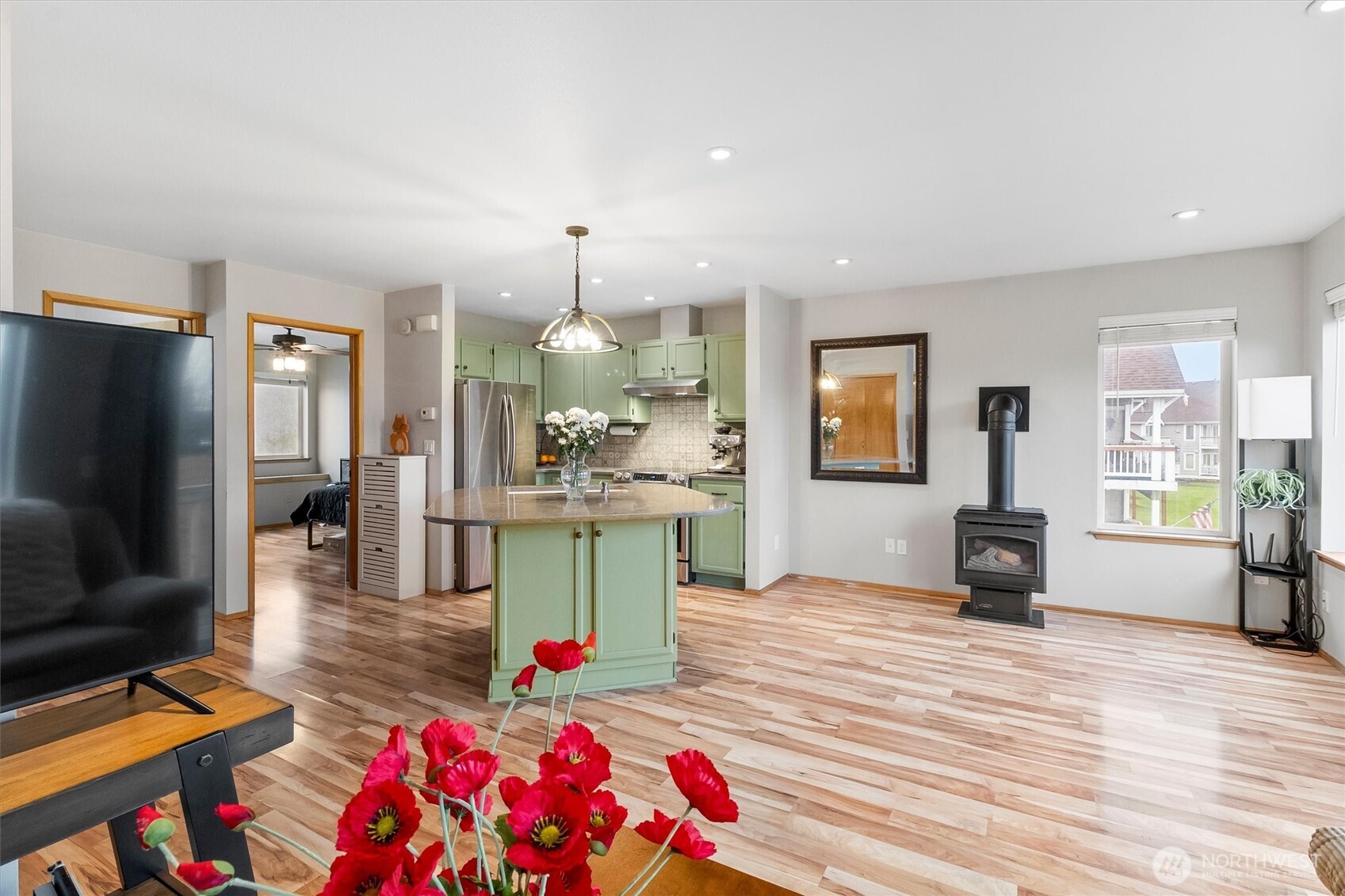 262 W Maberry Drive 201